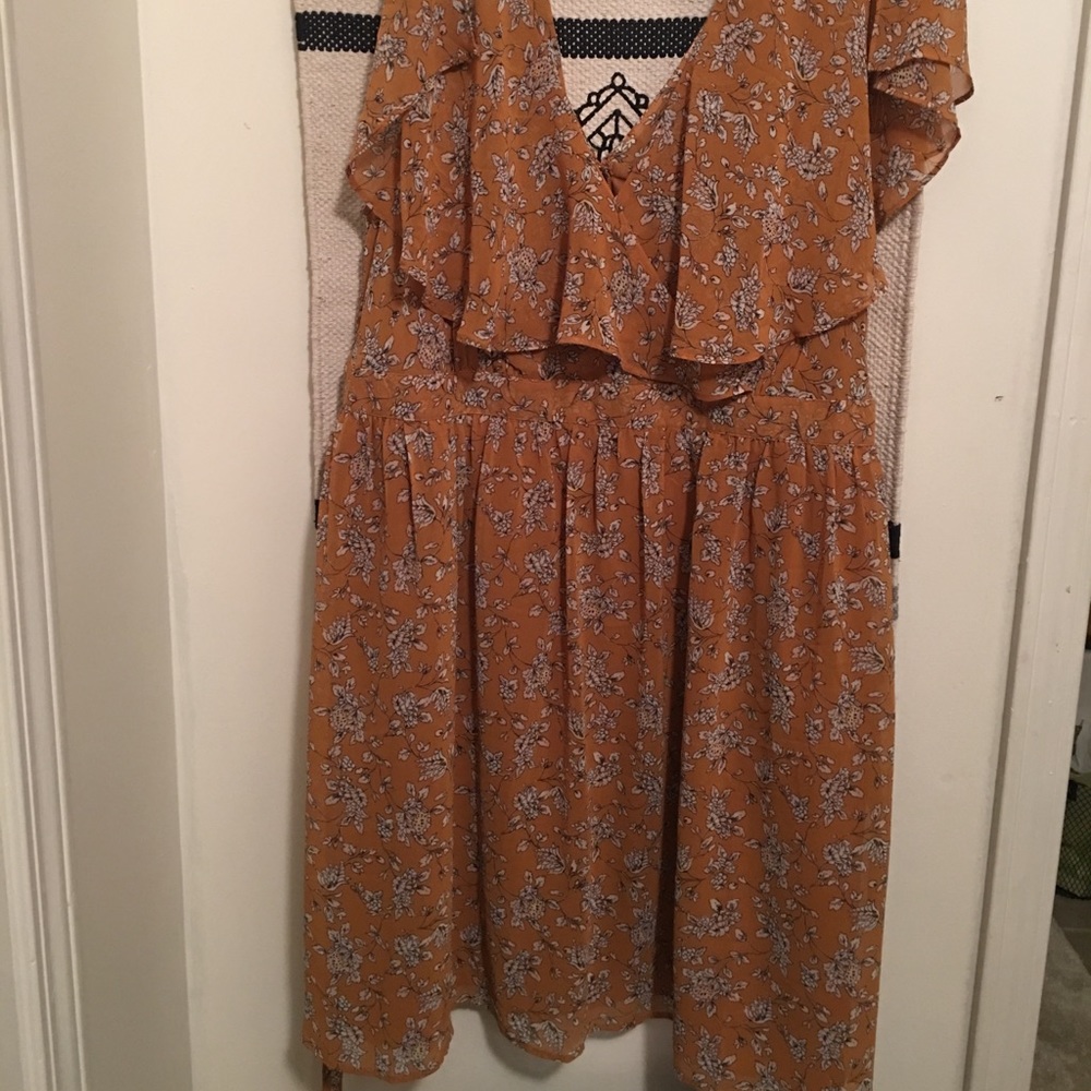 Cute dress!